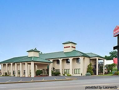 Baymont By Wyndham Johnson City Extérieur photo