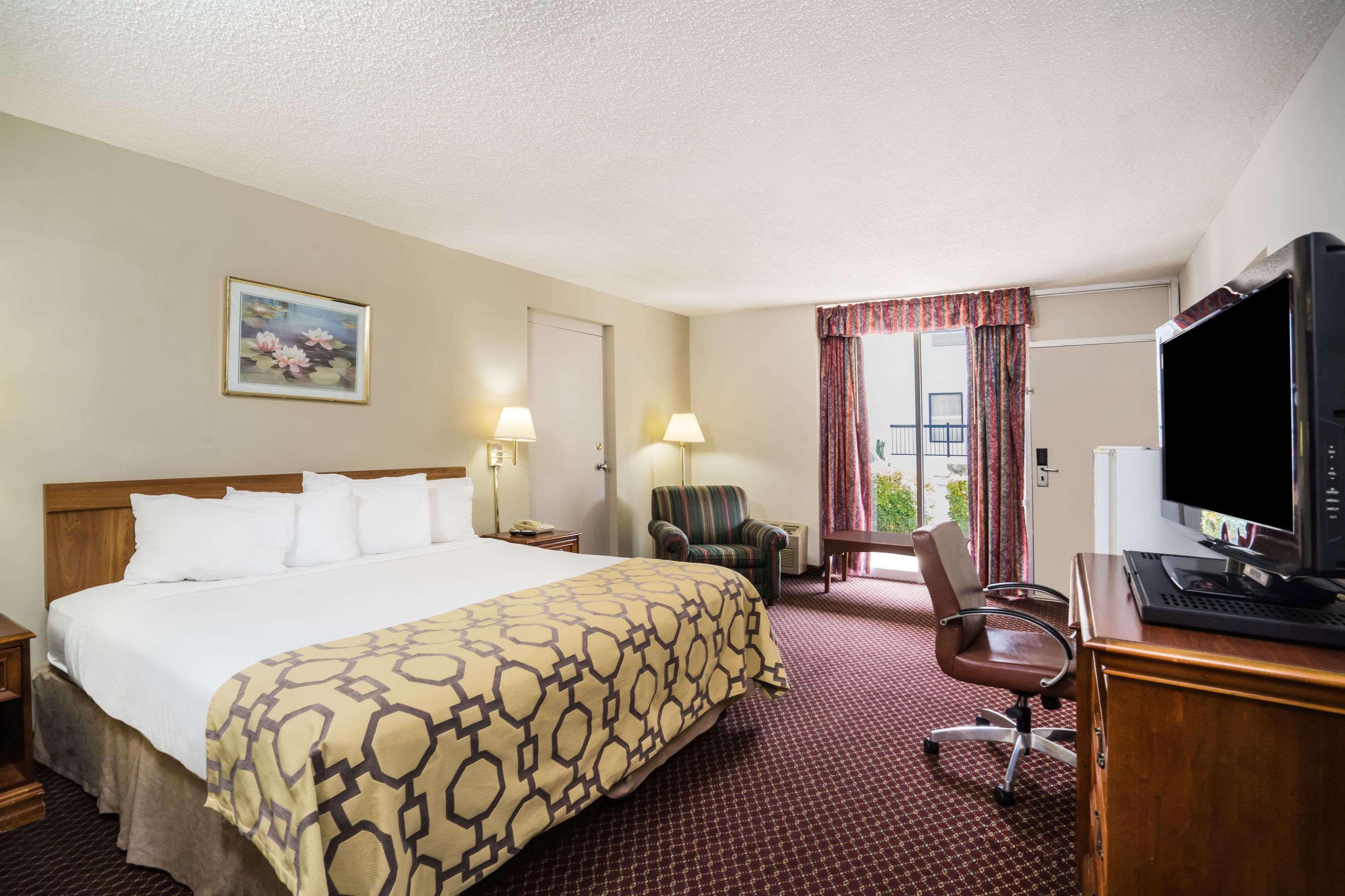 Baymont By Wyndham Johnson City Extérieur photo