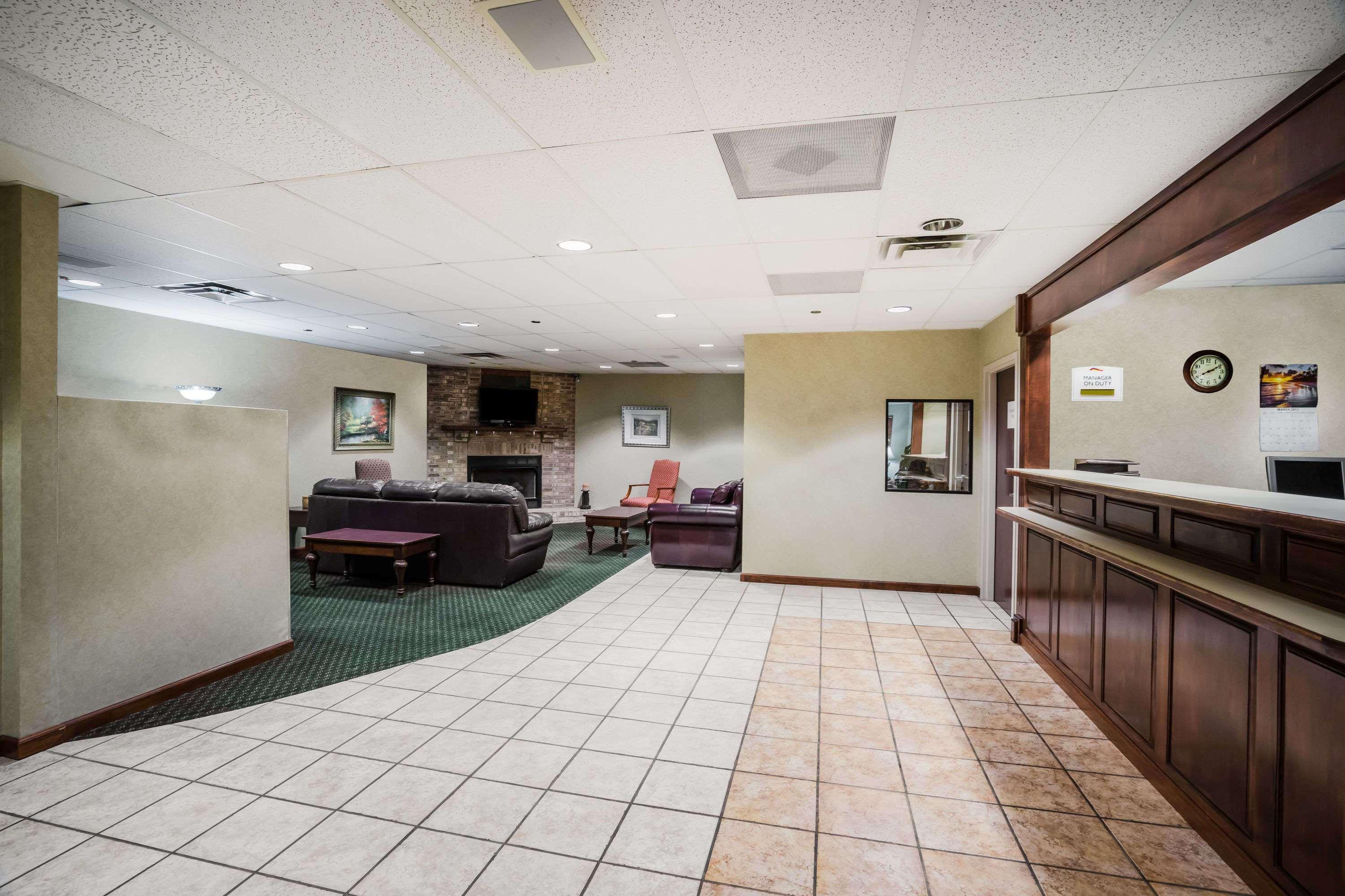 Baymont By Wyndham Johnson City Extérieur photo