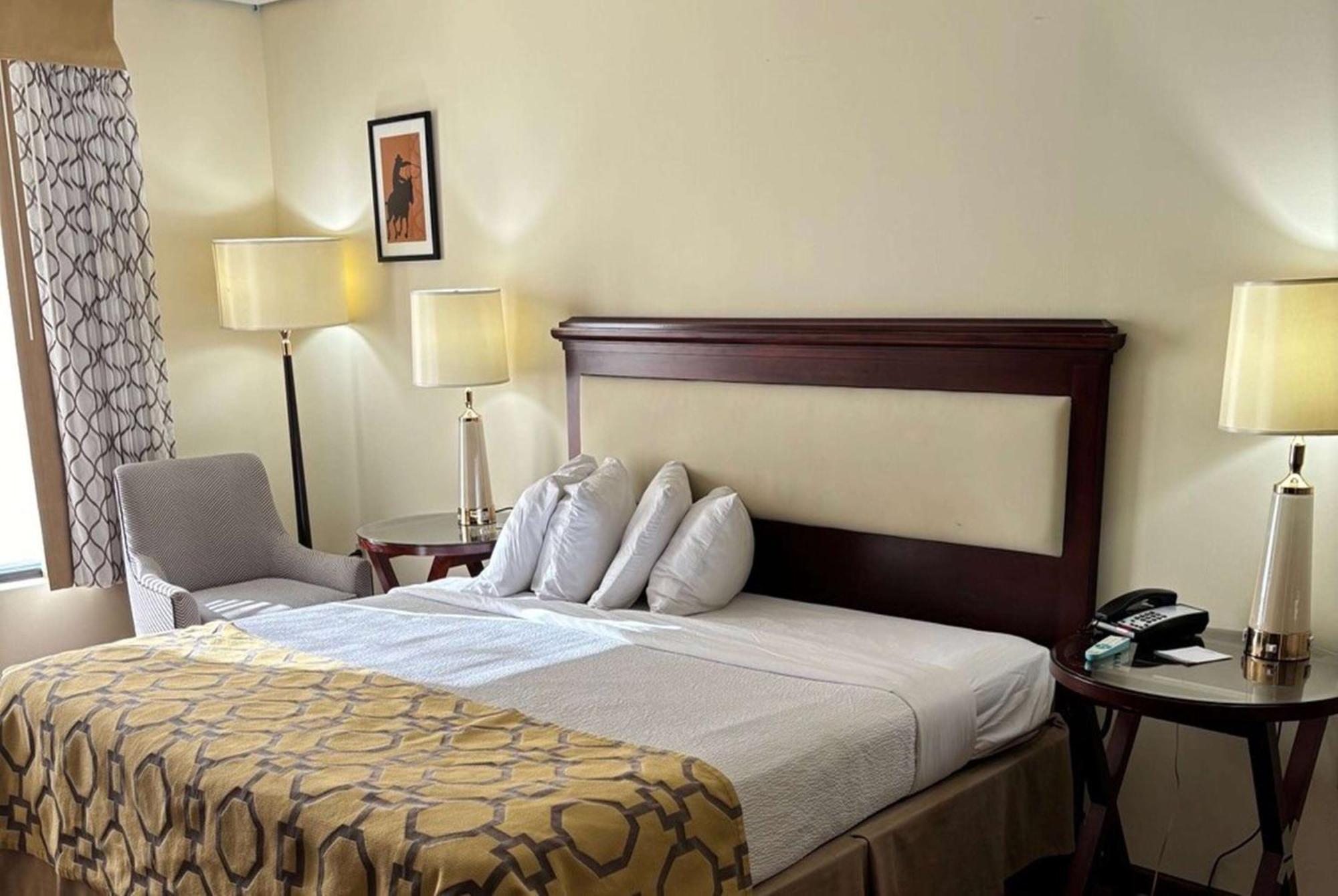 Baymont By Wyndham Johnson City Extérieur photo