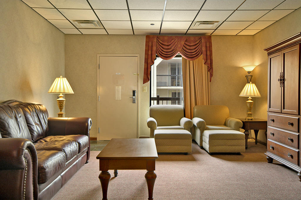 Baymont By Wyndham Johnson City Extérieur photo