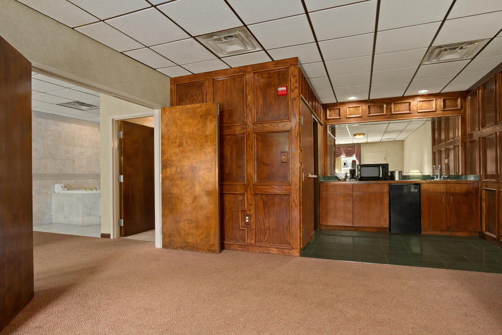 Baymont By Wyndham Johnson City Extérieur photo