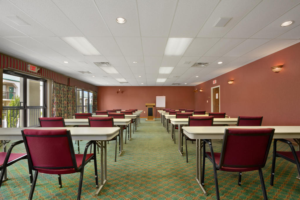 Baymont By Wyndham Johnson City Extérieur photo