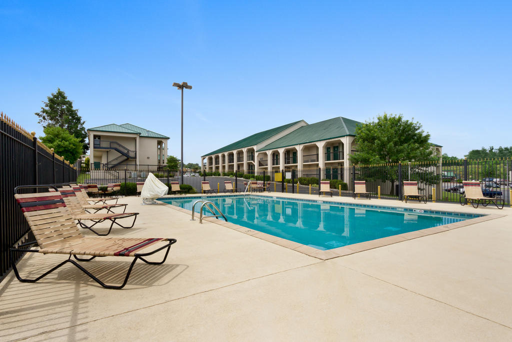 Baymont By Wyndham Johnson City Extérieur photo